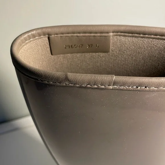 Authentic Gucci Rainboot - Picture 8 of 15